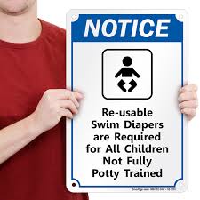 پوشک شورتی ضد آب مناسب برای استخر و دریا و تفریحات آبی کودک